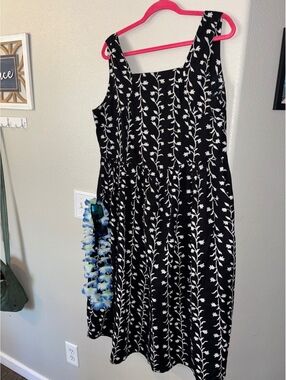 Fundamentals Black & White Floral Cotton Midi Dress XL with Pockets